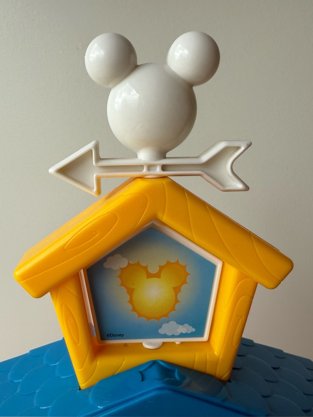 Disney Junior Mickey Mouse Barnyard Fun Playset - Picture 8 of 12